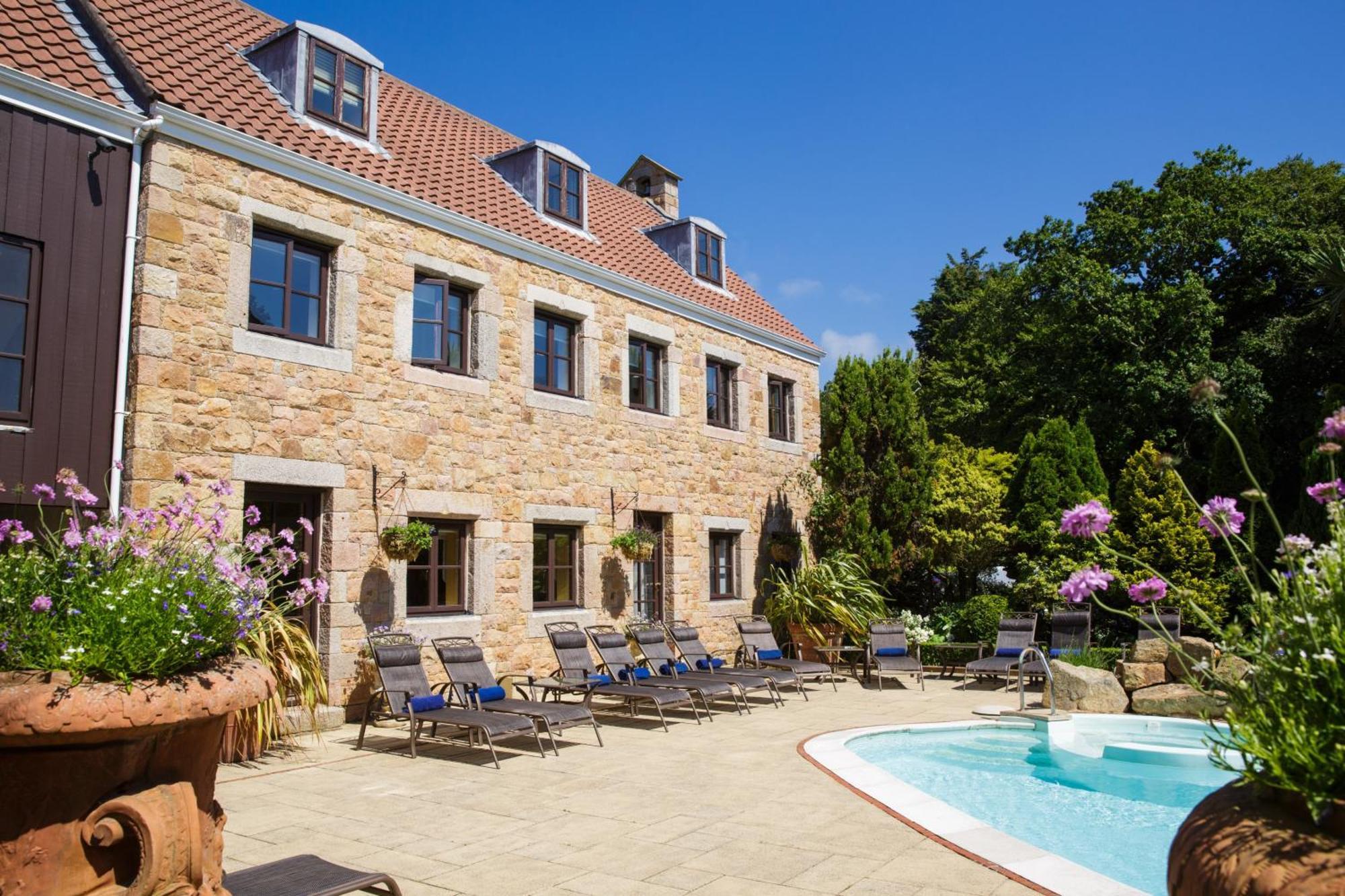 Greenhills Country Hotel Saint Peter Exteriör bild